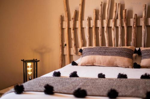 1 queen bed, 1 double bed