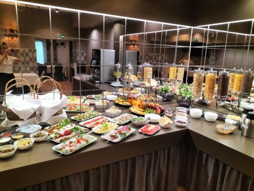 Їжа та напої, Nova Hotel in Радом