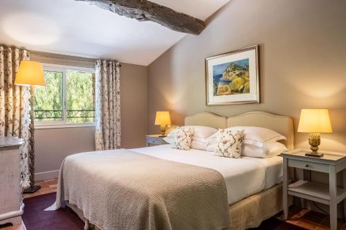 1 queen bed, 2 twin beds