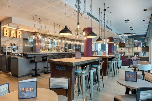 Premier Inn Berlin Alexanderplatz - image 22