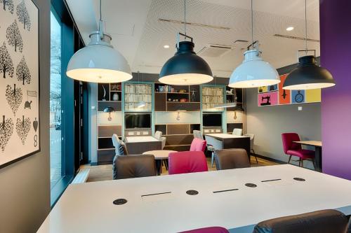 Business center, Premier Inn Berlin City Wilmersdorf in Wilmersdorf