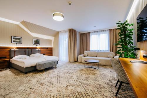 Hotel Cztery Pory Roku 2