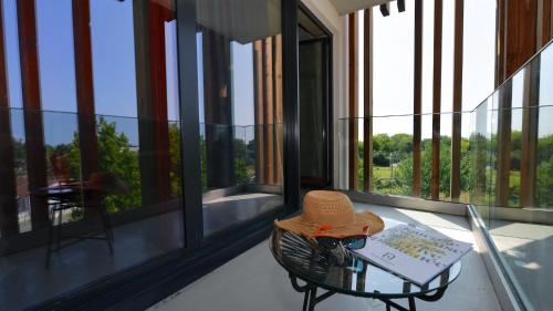 ibis Styles La Rochelle Centre Gare - Tap to explore photos