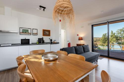 알모도바 Monte Clérigo Casas de Campo (Monte Clerigo Casas de Campo) 4성급 호텔 수영장