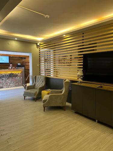 Shared lounge/TV area, Cord Hotel & Resort in Edremit