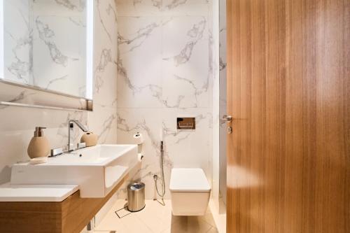Premium 2BR Address Opera Downtown Dubai - image 8