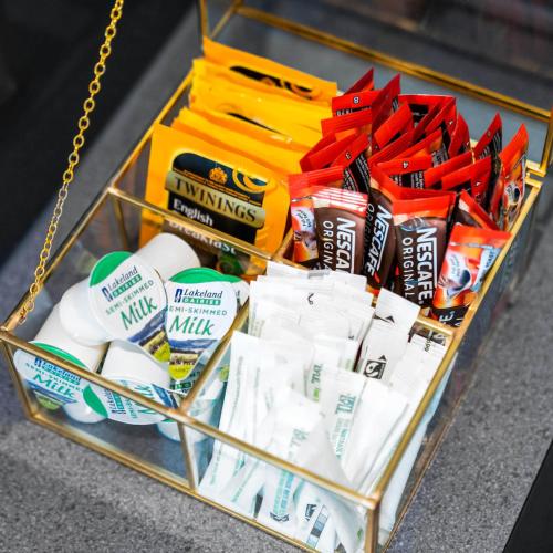 Modern 2-Bed Apartment with Smart TV & Wi-Fi 3001F in Castle Bromwich