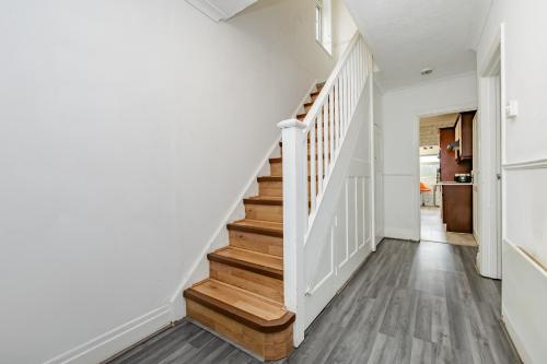 The Victorian House Escape, Free Private Parking & Wifi, 7 beds in Greenstead