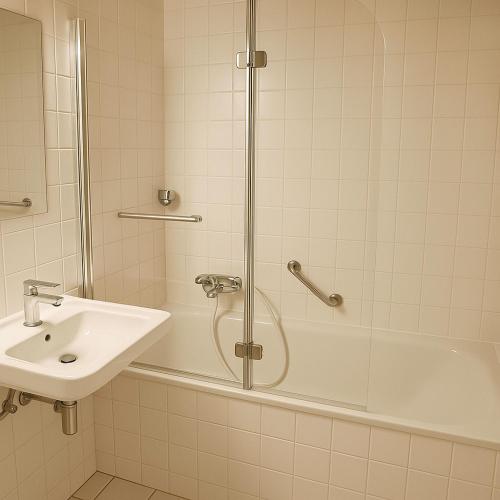 화장실, Monteur- und Ferienwohnung Bensheim in 벤스하임