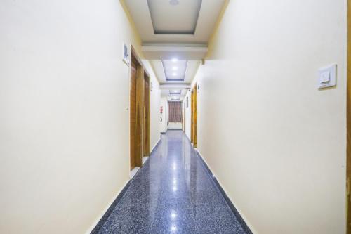 ล็อบบี้, Restin Hotels in นอยดา