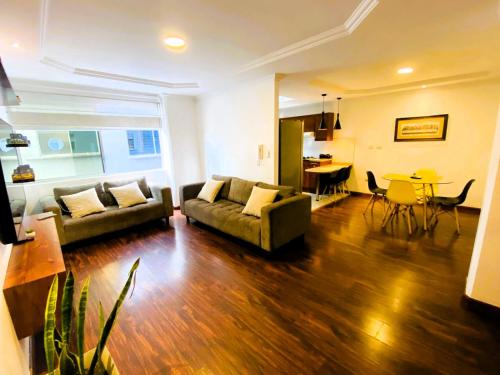 San Diego Suites Confort, Vista & Estacionamiento en Cuenca · Cuenca