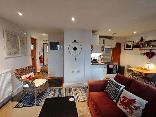 The Studio, Upper House Farm, Crickhowell with Double Garage and Free Parking 3