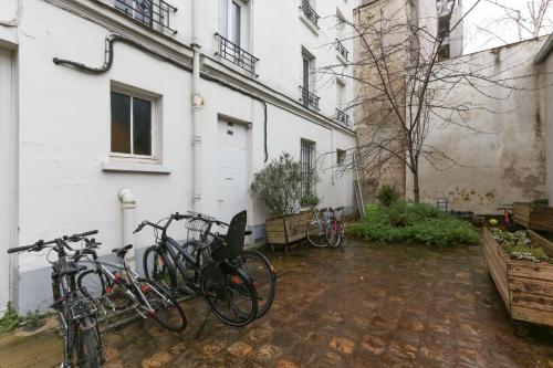 Superb quiet and comfortable studio apartment - image 5