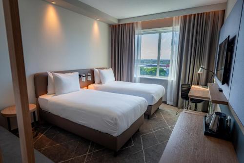 Holiday Inn Eindhoven Airport Room Type - Standard Twin Room