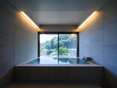 Poka Villa Matsushioen 松汐苑 熱海 in Izusan