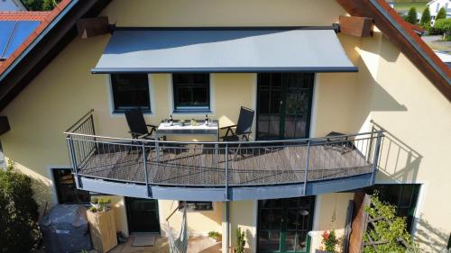 Erkély/terasz, Ferienwohnung Faber mit großem Südbalkon (Ferienwohnung Faber mit großem Sudbalkon) in Essing