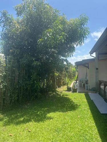 Studio cosy avec vue sur le jardin in 聖玫瑰