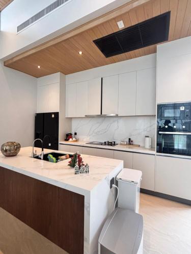 Phuket Moana Pool Villa near British International School Phuket