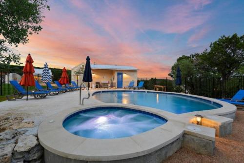 수영장, Stunning Cottage with Fantastic Views for a Romantic Escape near Austin, Texas in 드리핑 스프링 (TX)