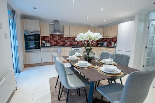 Spacious 3BR Townhouse Long Stays St John's Wood gîte à louer Belsize Park