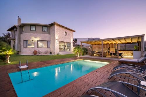 Petra Luxury Villa gîte à louer Tílisos