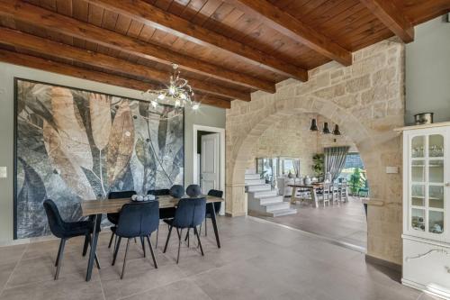 Petra Luxury Villa in Tilisos
