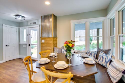 Modern Nellysford Getaway on 40 Private Acres! in Wintergreen, USA