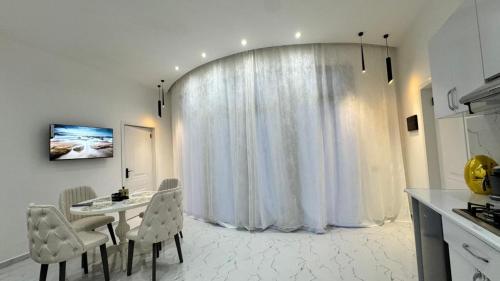 Instalaciones, Amour Homes in Qırızdəhnə