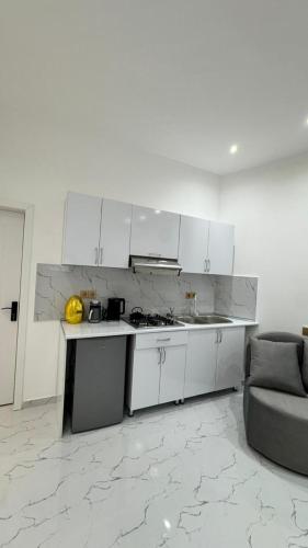 Cocina, Amour Homes in Qırızdəhnə