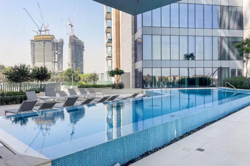 Instalaciones, Blueground Al Safa 2 pool nr Canal DXB-1678 in Jumeirah