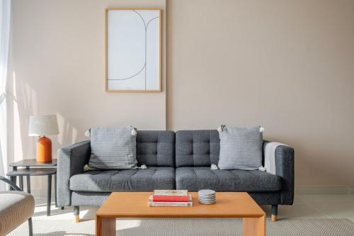 Instalaciones, Blueground Al Safa 2 pool nr Canal DXB-1677 in Jumeirah