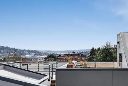 Downtown Ballard View Home Walk to Bars & Shops – khách sạn tại Ballard