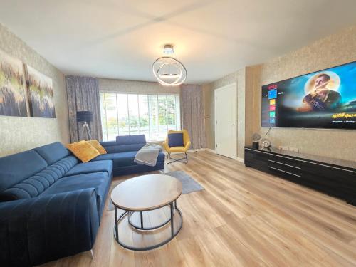 Entire Spacious 3-Bed Family Home, City Centre, Free Parking, Garden, Глазго (фото 5)