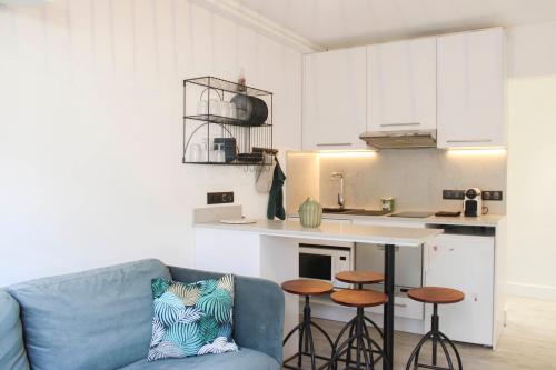 Stay in 2 at the heart of Paris near the Pantheon - image 3