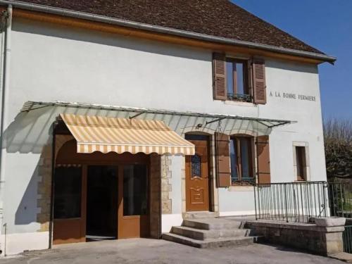 Maison spacieuse avec 4 chambres à Nevy-sur-Seille (Maison spacieuse avec 4 chambres a Nevy-sur-Seille) in Château-Chalon