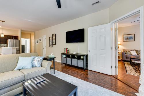 Fairway Views! Resort-Style Condo in Sunset Beach in Sansetbīča (NC)