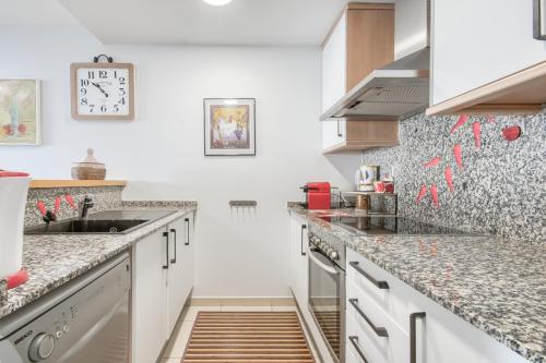 keuken, MILENI 1 1 4 2 Roses in El Mas Mates