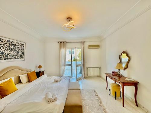 Iekārtas, Safran II Appartement très central avec Terrasse à la Marsa (Safran II Appartement tres central avec Terrasse a la Marsa) in Carthage