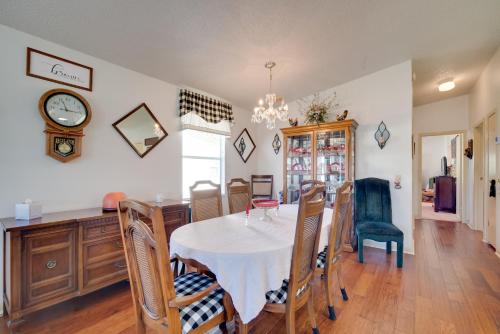 Lady Lake House with Lanai and Community Pool! in Lady Lake, USA