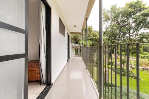 Chácara Privativa com Quadra de Beach Tennis (Chacara Privativa com Quadra de Beach Tennis) in กัมโป ลาร์โก