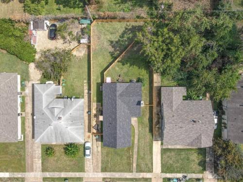 Spacious 4BR Fenced Backyard Area in สปริงฟิลด์ (เทนเนสซี)