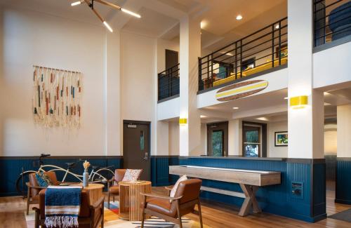 Előcsarnok, Inn at Cape Kiwanda in Pacific City (OR)