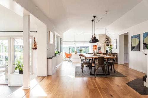 Iekārtas, Archipelago Villa With Private Padel court & dock in Ingaro