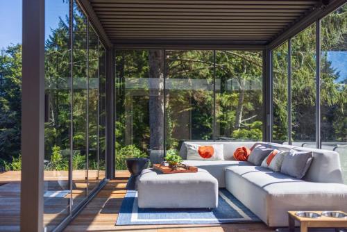 Crown Point Hideaway - image 9