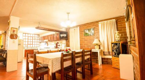 Casa del Huesped in 시티 센터