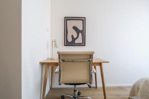 Blueground Prague 7 furnished close to offices PRG-12 - image 9