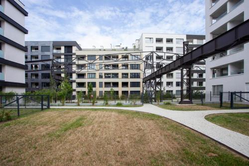 Blueground Prague 7 furnished close to offices PRG-12 - image 11