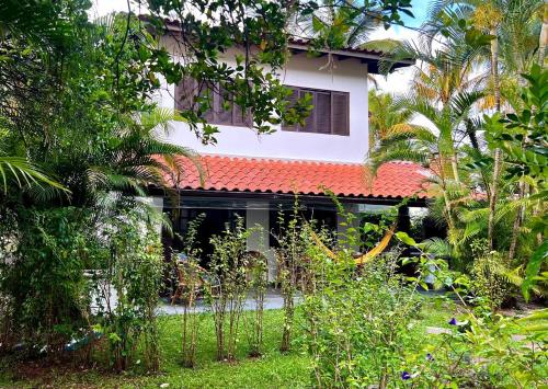 Casa em condomínio de frente à praia – khách sạn tại Praia de Boicucanga