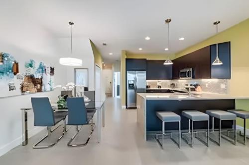 Konyha, Casa 3Q Serenity c/ Piscina – Perto da Disney in Clermont (Florida)