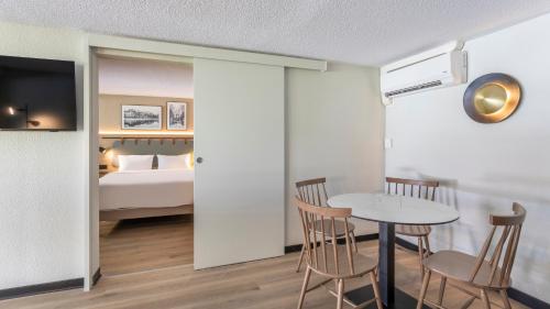 Kitchen, Campanile Marseille Saint Antoine in Notre-Dame-Limite